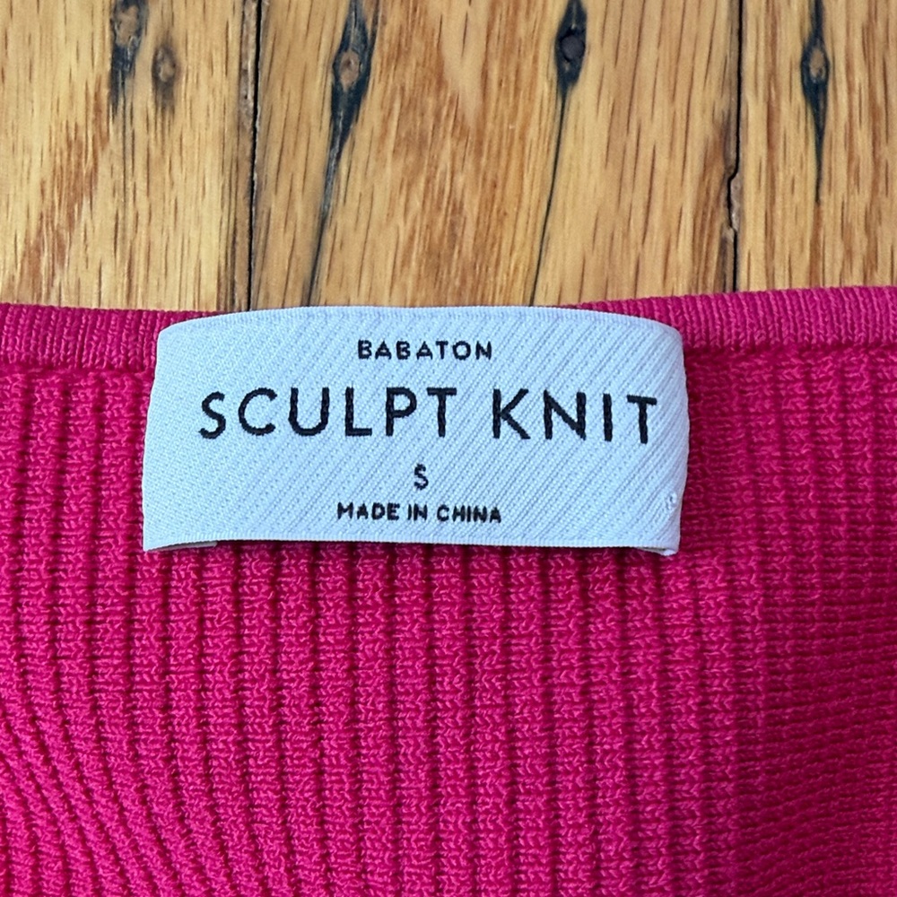Aritzia Sculpt Knit Raspberry Pink Ribbed Crop Top - Picture 2 of 2